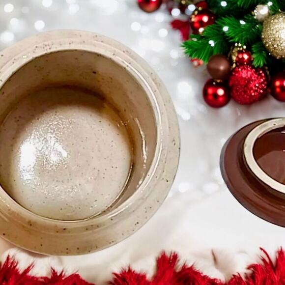 Vintage Strawberry The House of Webster Ceramic Canister/Cookie Jar with Lid!! - Picture 5 of 7